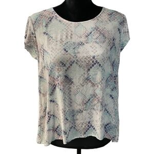 🎉SALE Cynthia Rowley Rayon Top Size Medium